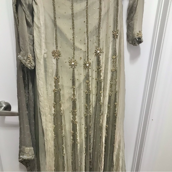 Formal Pakistani 3 Piece Maxi Dress/Churidar Pajama/Dupatta Green/Silver/Gold - Picture 5 of 16